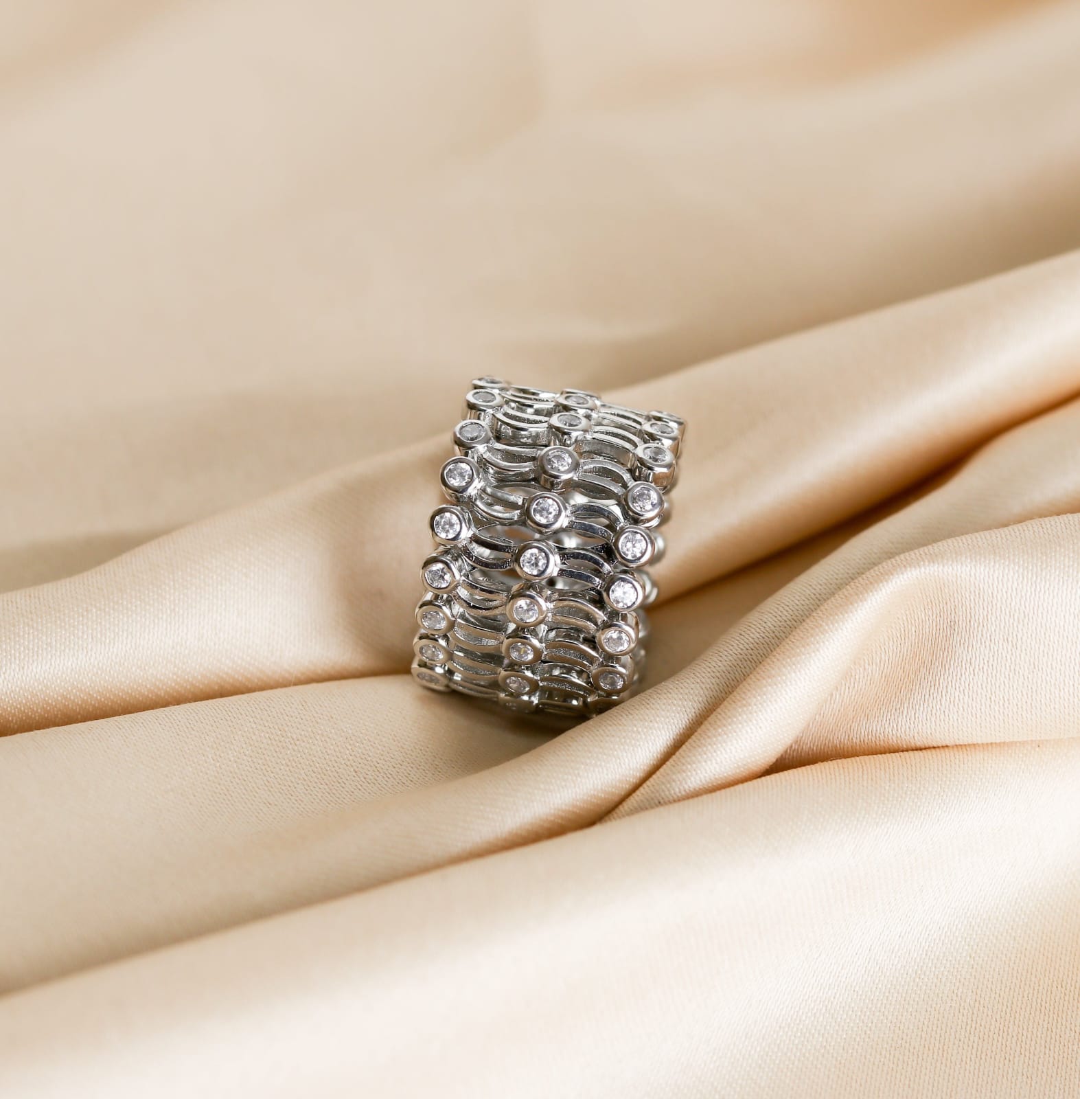 ERI convertable ring into bracelet